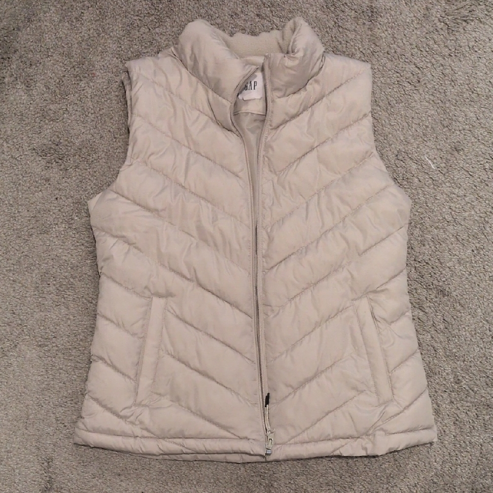 GAP Light Beige Quilted Vest